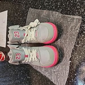 NIKE SIZE 7.5 AIR JORDAN 1 FLIGHT 4 PREMIUM GIRLS BASKETBALL SHOES